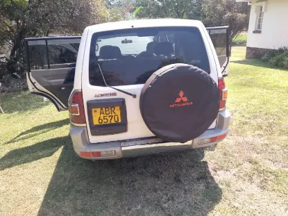 Picture of Mitsubishi Pajero 2001