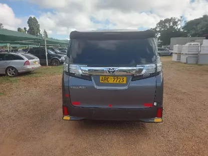 Picture of Toyota Vellfire 2015