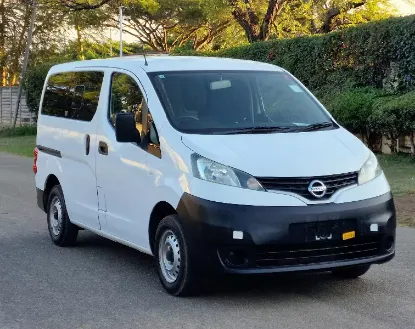 Picture of Nissan NV200 2017