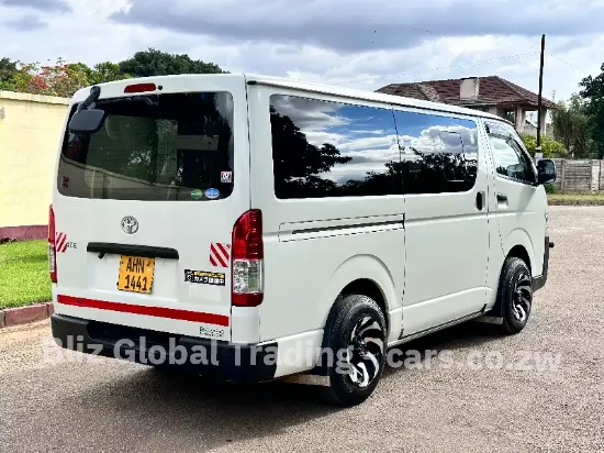 Picture of Toyota Hiace 2018