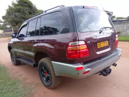 Picture of Toyota Land Cruiser 2000