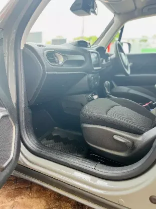 Picture of Jeep Renegade 2024