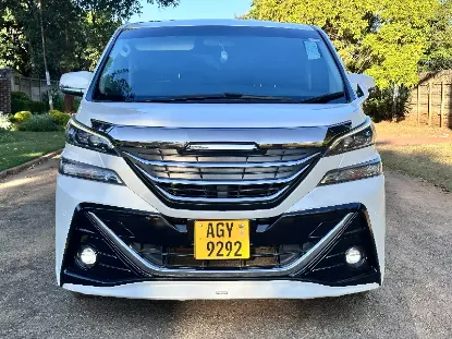Picture of Toyota Vellfire 2017