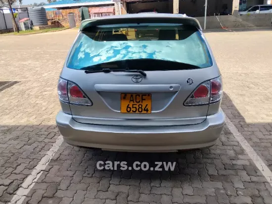Picture of Toyota Harrier 2003