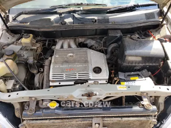 Picture of Toyota Harrier 2003