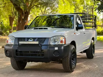 Picture of Nissan NP300 2020
