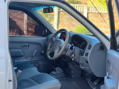 Picture of Nissan NP300 2020