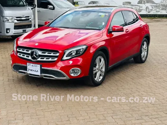 Picture of Mercedes Benz GLA 2016