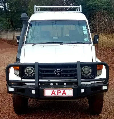 Picture of Toyota Land Cruiser 2003