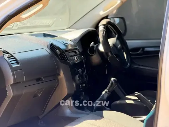 Picture of Isuzu KB250 2014