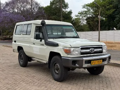 Picture of Toyota Land Cruiser 2012