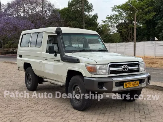 Picture of Toyota Land Cruiser 2012