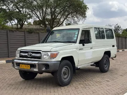 Picture of Toyota Land Cruiser 2012