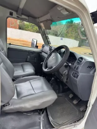 Picture of Toyota Land Cruiser 2012