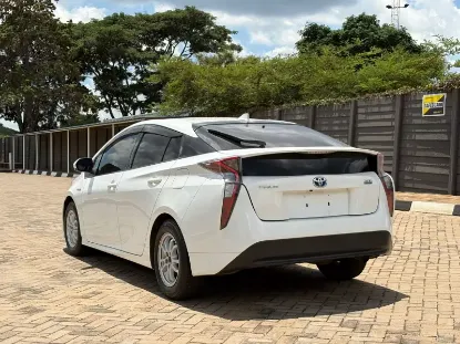 Picture of Toyota Prius 2017