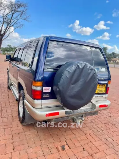 Picture of Isuzu Trooper 1995