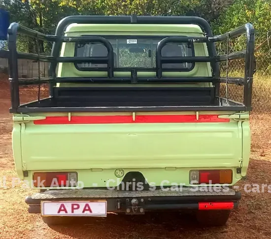 Picture of Toyota Land Cruiser 2005