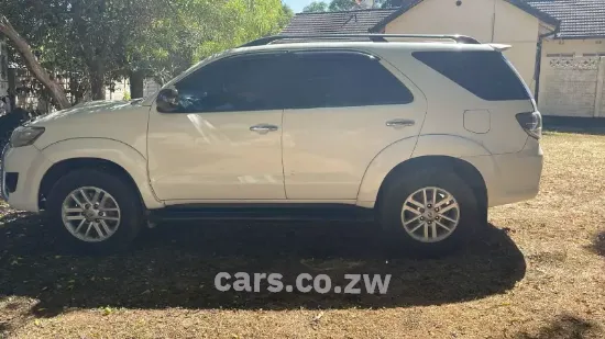 Picture of Toyota Fortuner 2012