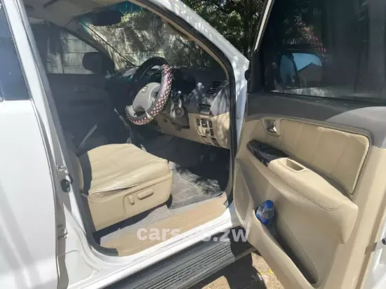 Picture of Toyota Fortuner 2012