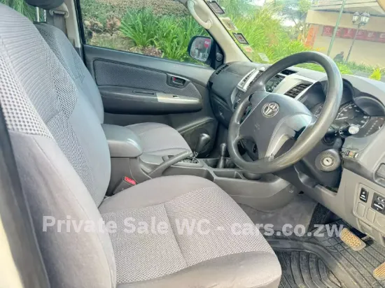 Picture of Toyota Hilux 2013