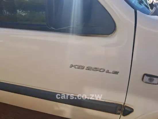 Picture of Isuzu KB250LE 2003