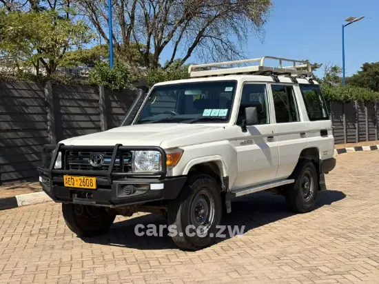 Picture of Toyota Land Cruiser 2017