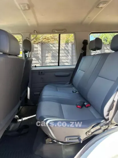 Picture of Toyota Land Cruiser 2017
