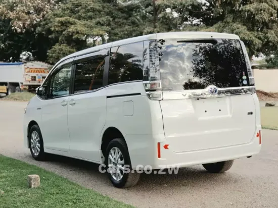 Picture of Toyota Voxy 2018