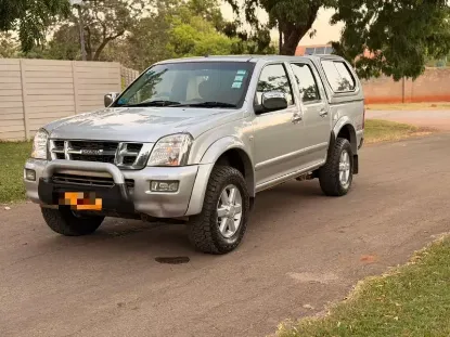 Picture of Isuzu KB300 2011