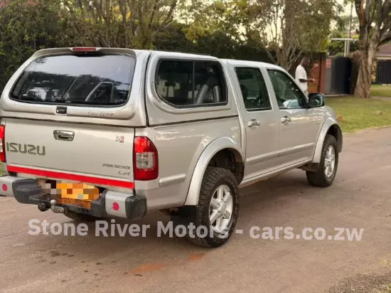 Picture of Isuzu KB300 2011