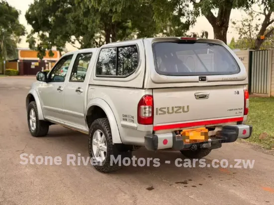 Picture of Isuzu KB300 2011