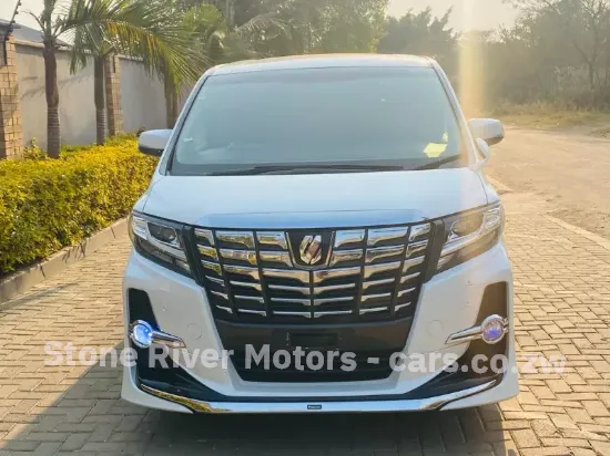Picture of Toyota Alphard 2016
