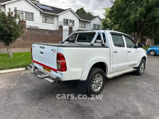 Picture of Toyota Hilux 2013