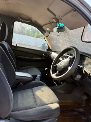 Picture of Mazda B2500 2006