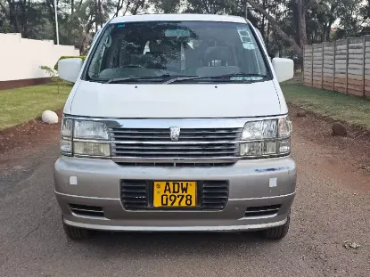 Picture of Nissan Elgrand 1999