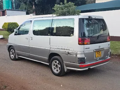 Picture of Nissan Elgrand 1999