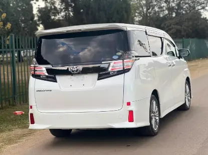 Picture of Toyota Vellfire 2017