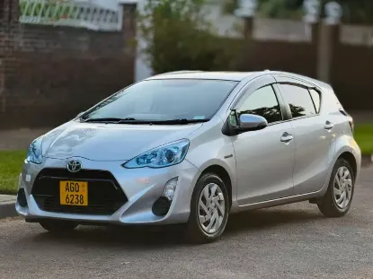 Picture of Toyota Aqua for hire!