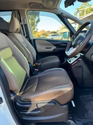 Picture of Nissan Serena 2016