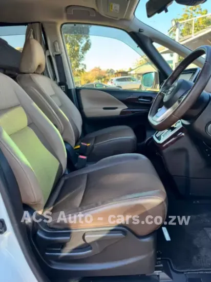 Picture of Nissan Serena 2016