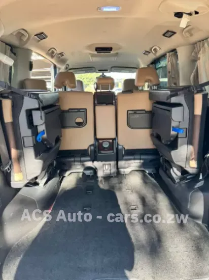 Picture of Nissan Serena 2016