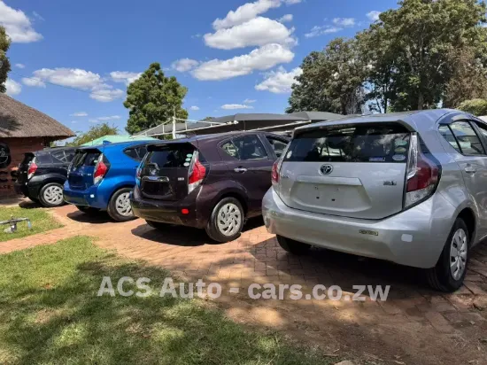 Picture of Toyota Aqua 2016