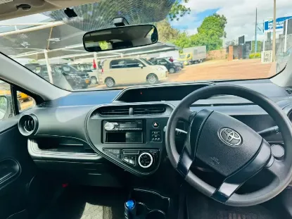 Picture of Toyota Aqua 2016