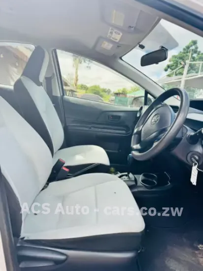 Picture of Toyota Aqua 2016