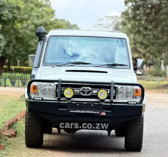 Picture of Toyota Land Cruiser 2021