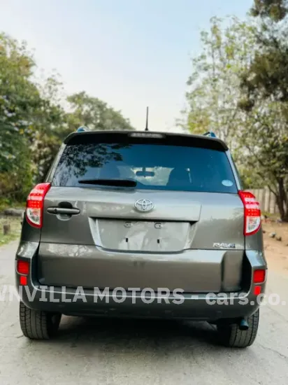 Picture of Toyota Rav4 2015