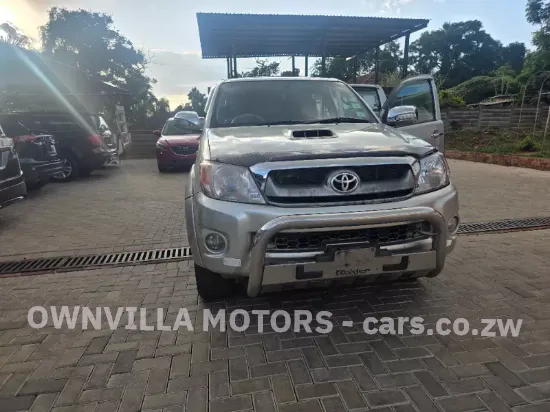 Picture of Toyota Hilux 2012