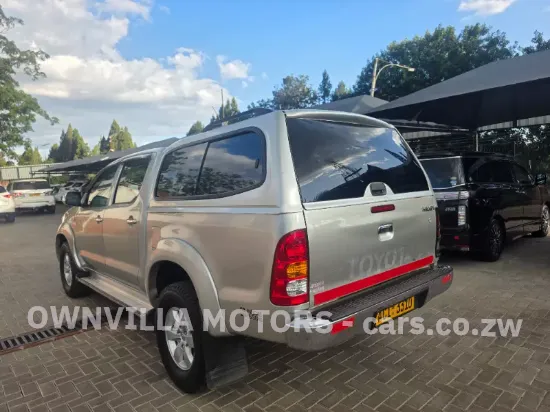 Picture of Toyota Hilux 2012