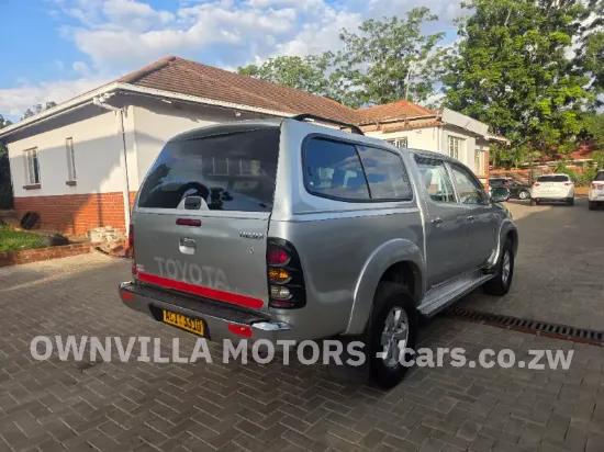 Picture of Toyota Hilux 2012