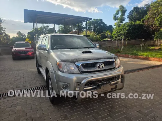 Picture of Toyota Hilux 2012
